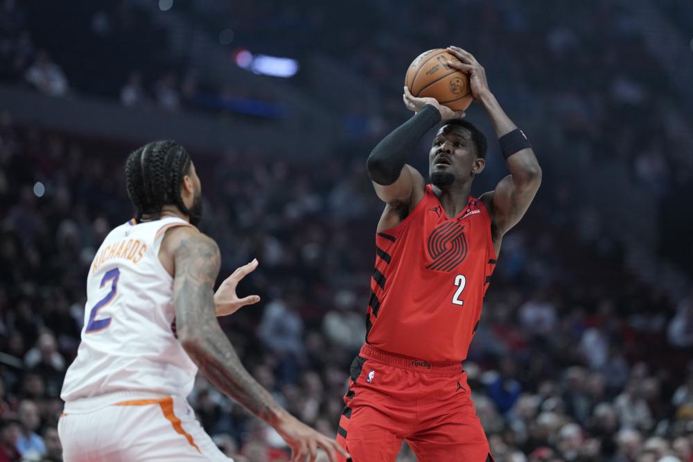 雄鹿主场大 雄鹿主场大