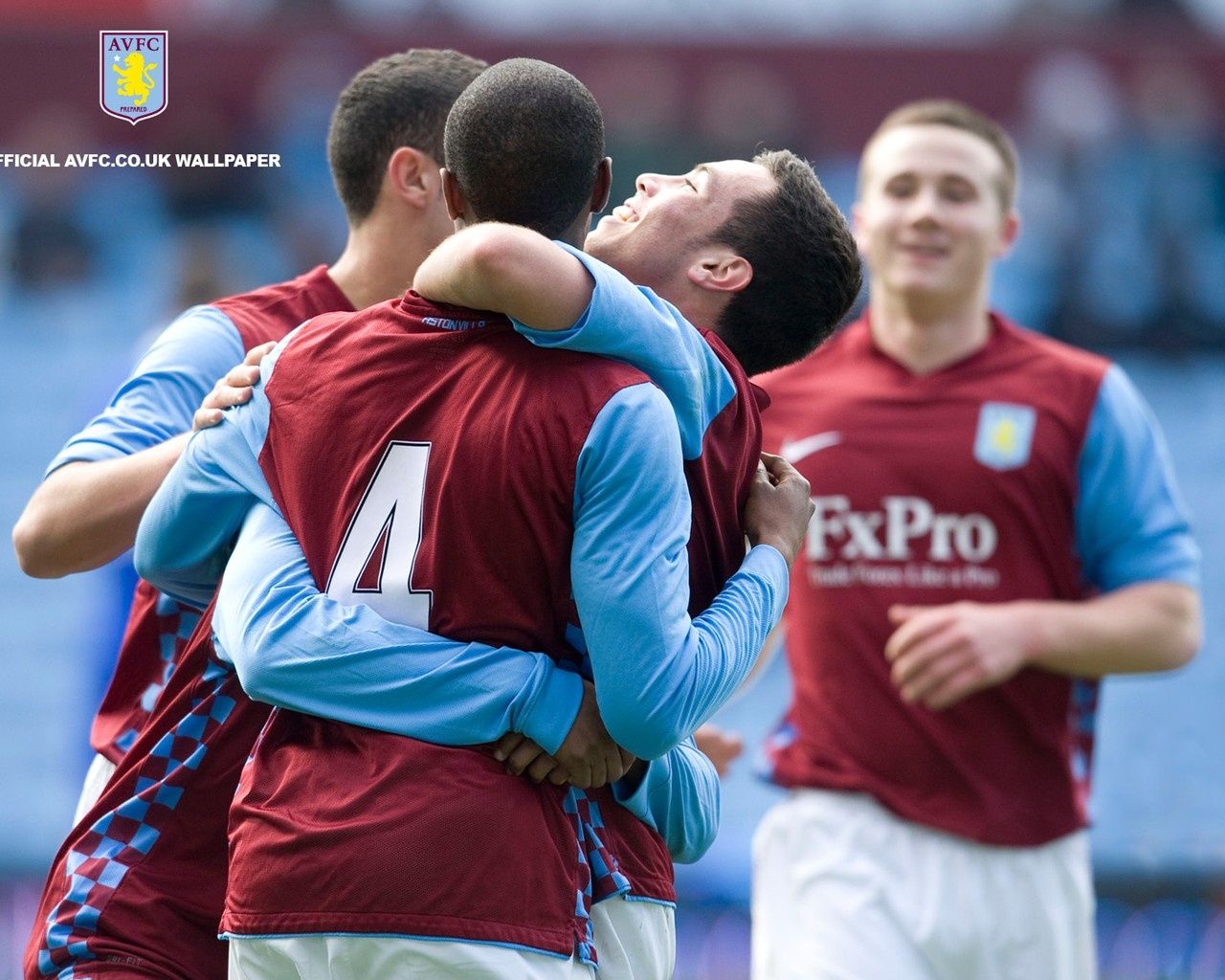 的中场核心 的中场核心