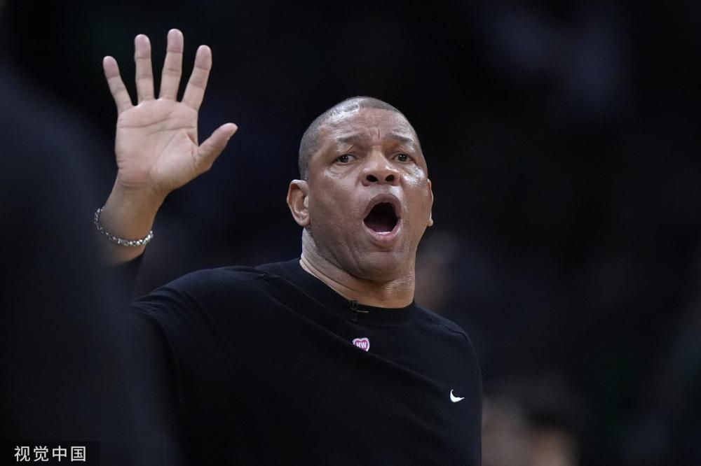 式轮滑选手 式轮滑选手